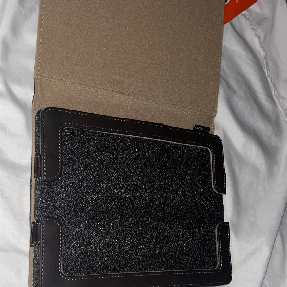 Solo Black Leather Tablet Case for iPads